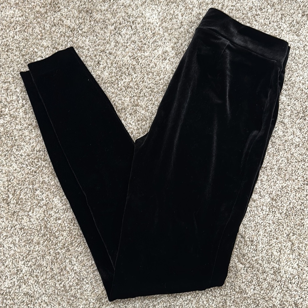 Women’s Loft black velvet leggings size XS